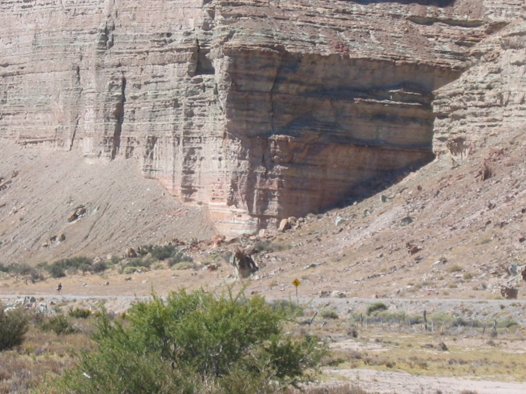 06-Layered deposits at El Sombrero.jpg - Layered deposits at El Sombrero